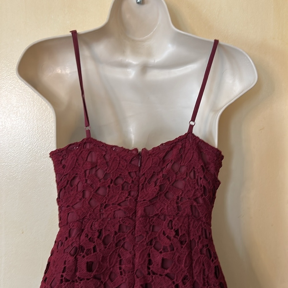 ASTR the Label cranberry lace spaghetti strap tea length dress size S - Picture 7 of 14